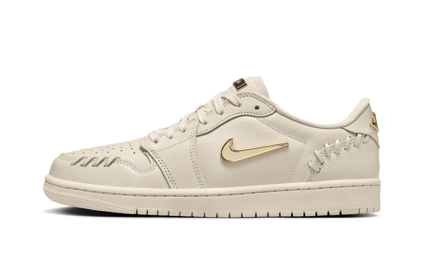 Air Jordan 1 Low WMNS "Method of Make - Legend Light Brown"