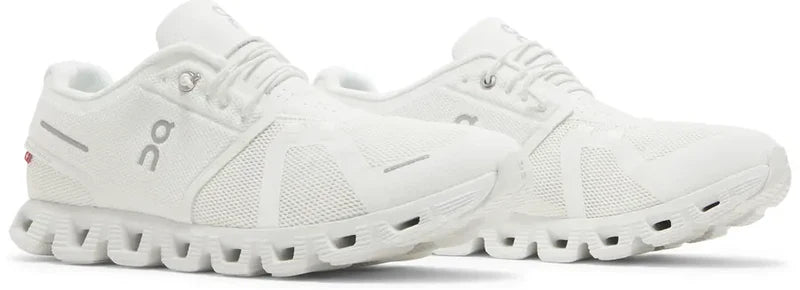 On Running Cloud 5 All White