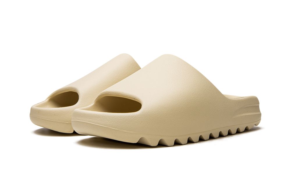 Yeezy Slide "Bone 2022"