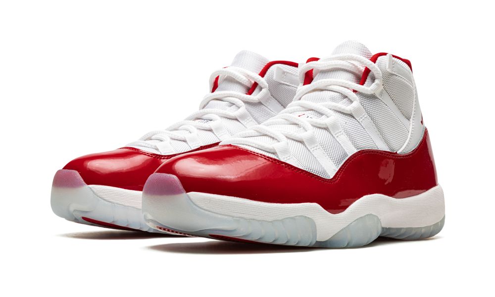 Air Jordan 11 "Cherry 2022