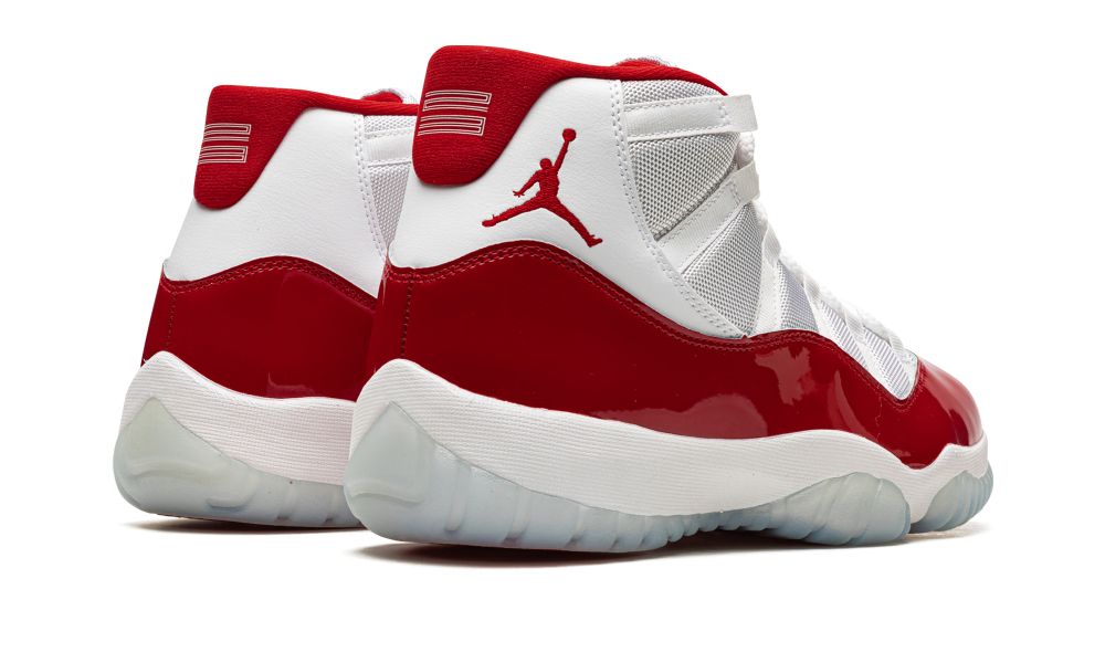 Air Jordan 11 "Cherry 2022