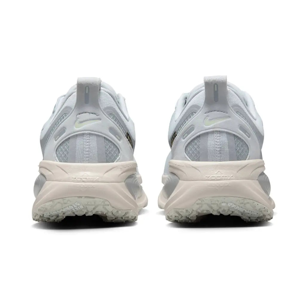 Nike Vomero 18 GORE-TEX Pure Platinum