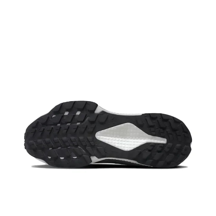 The North Face ALTAMESA 500 "black/white"