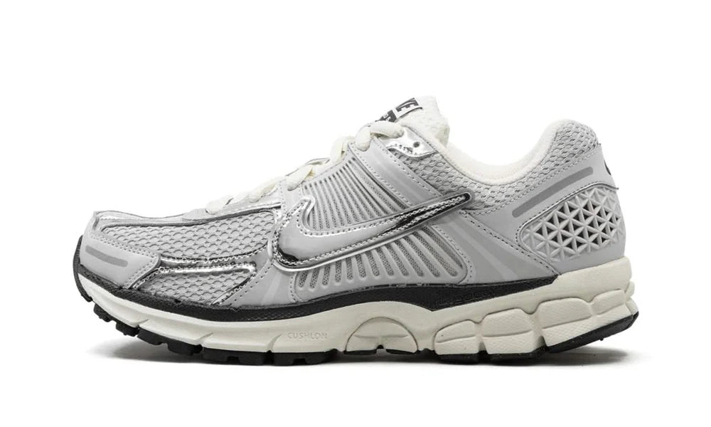 Zoom Vomero 5 Chrome
